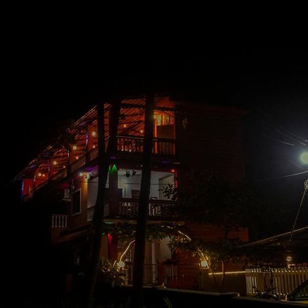 Bonds Hostel Candolim Exterior photo